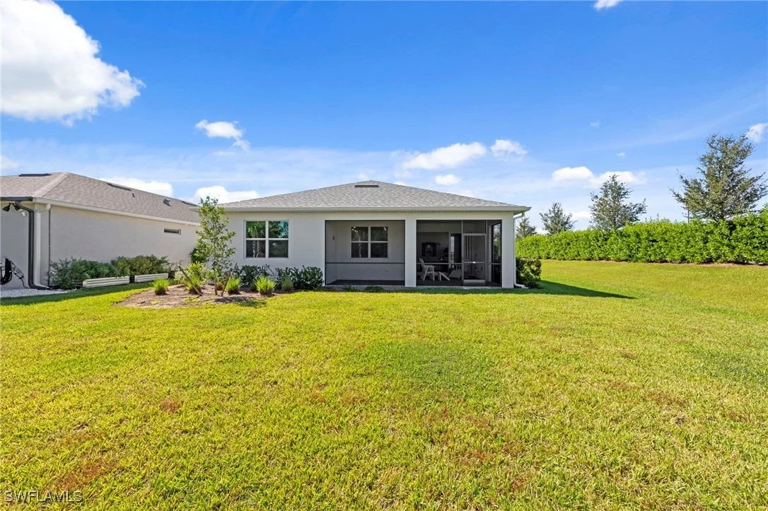 Photo of 42051 Edgewater Drive