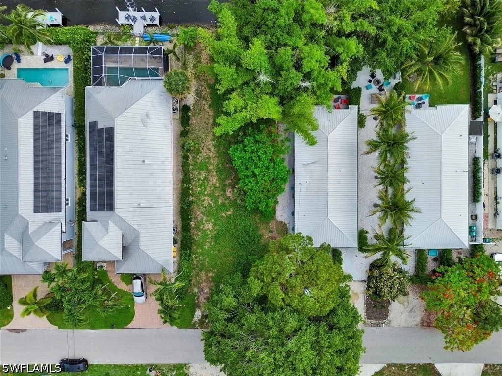 Photo of 3037 Coco Avenue