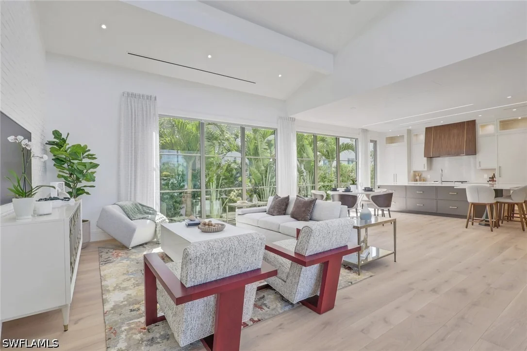 Photo of 3724 Grove Circle
