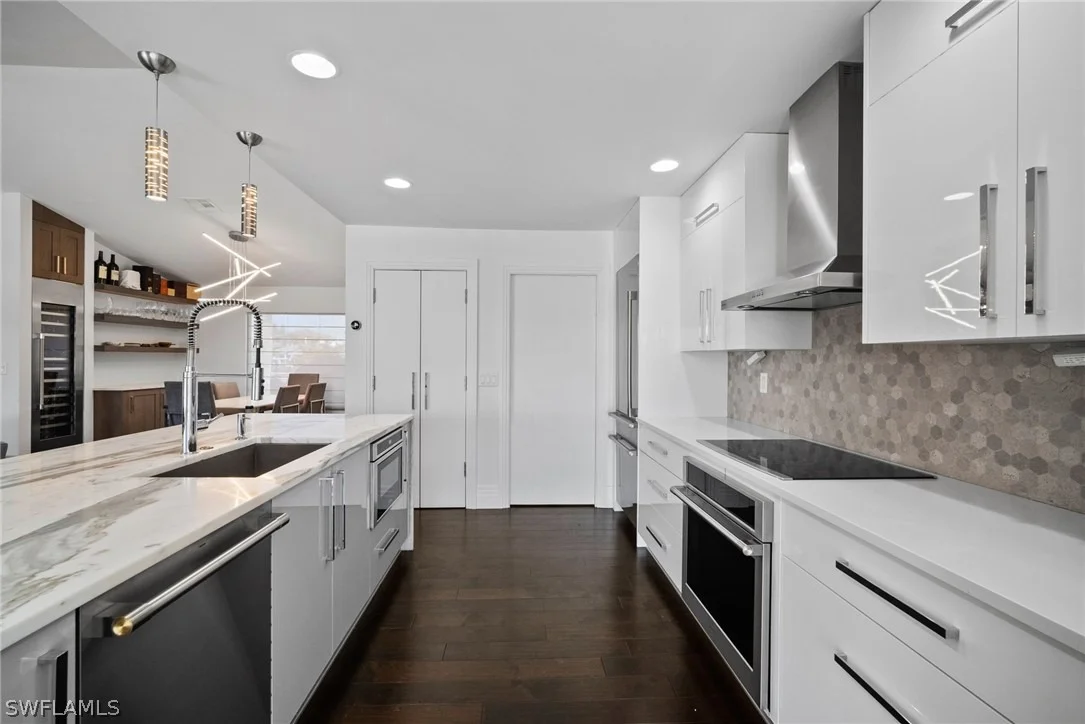 Photo of 266 Egret Avenue