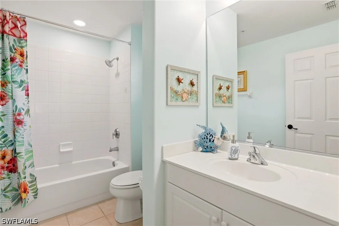 Photo of Unit 201 at 817 Carrick Bend Circle