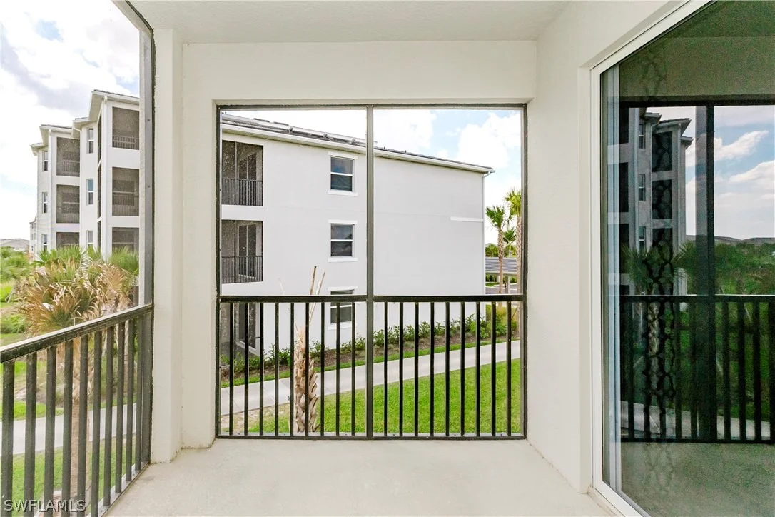 Photo of Unit 3828 at 5527 DOUBLE EAGLE Circle