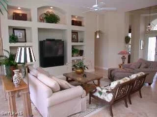 Photo of 9275 HOLLOW PINE Drive