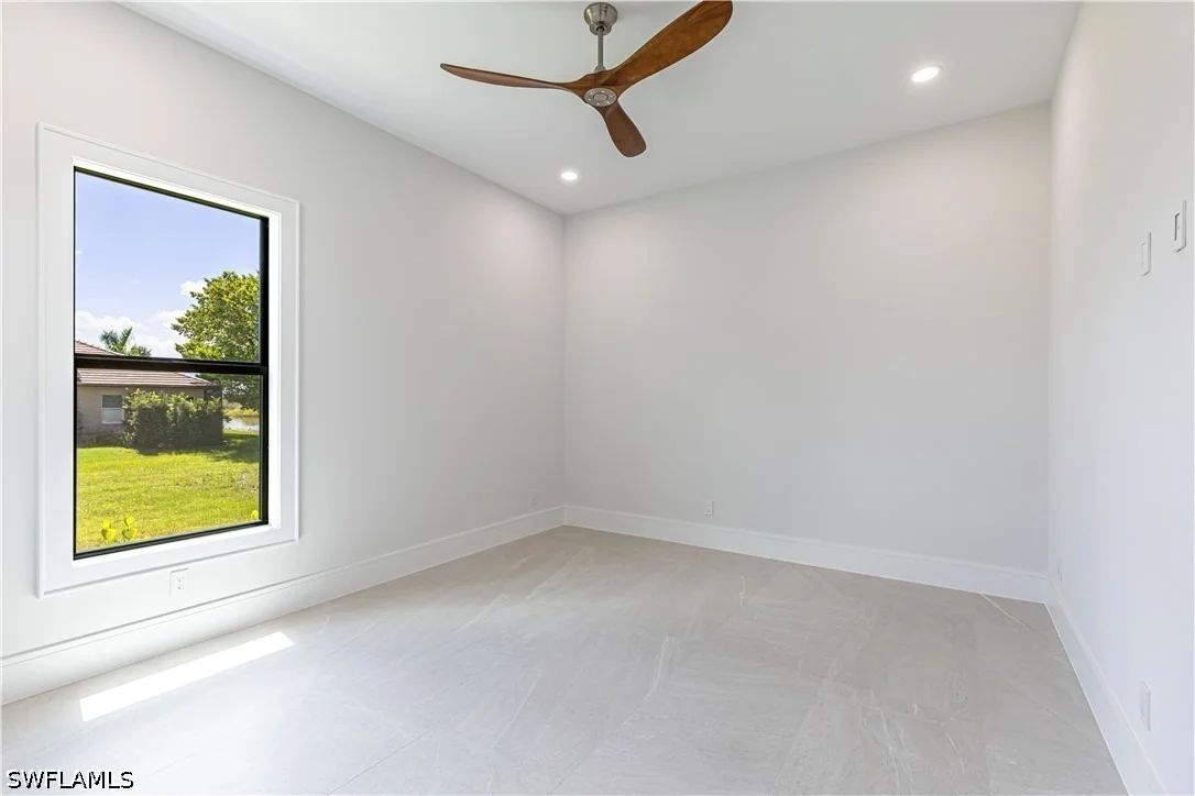 Photo of 18433 Royal Hammock Boulevard