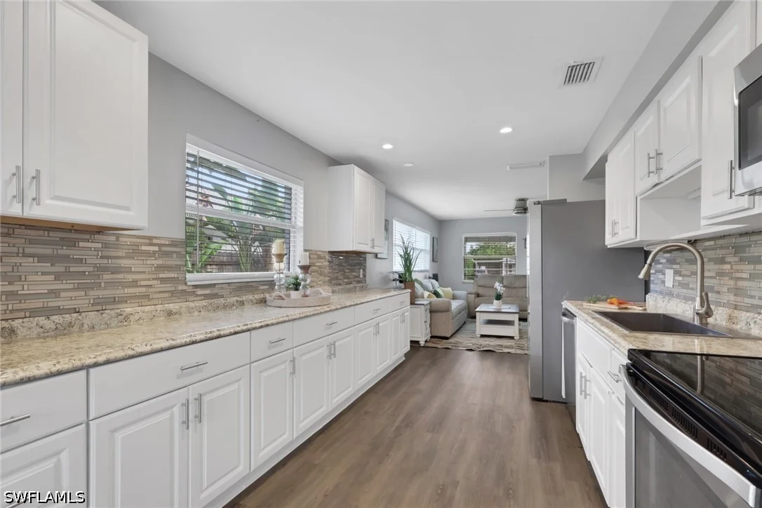 Photo of 862 95th Avenue N