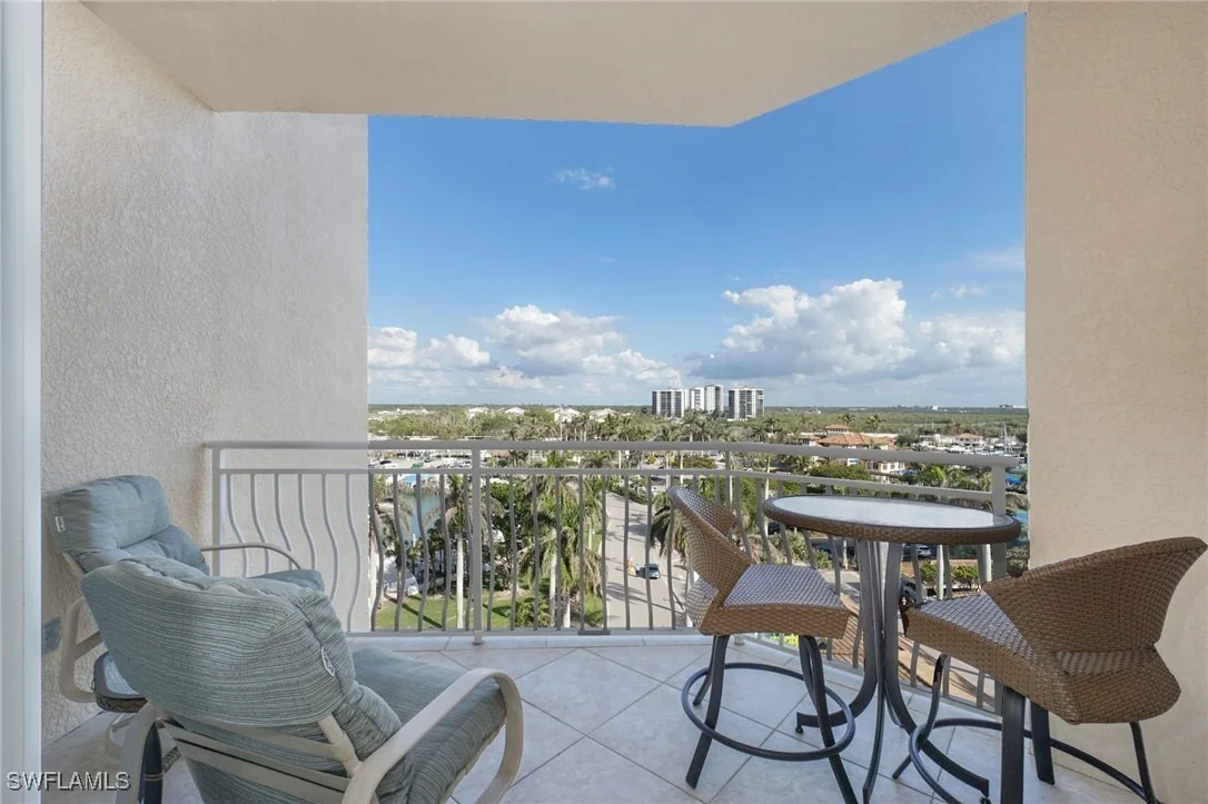 Photo of Unit B803 at 435 Dockside Drive