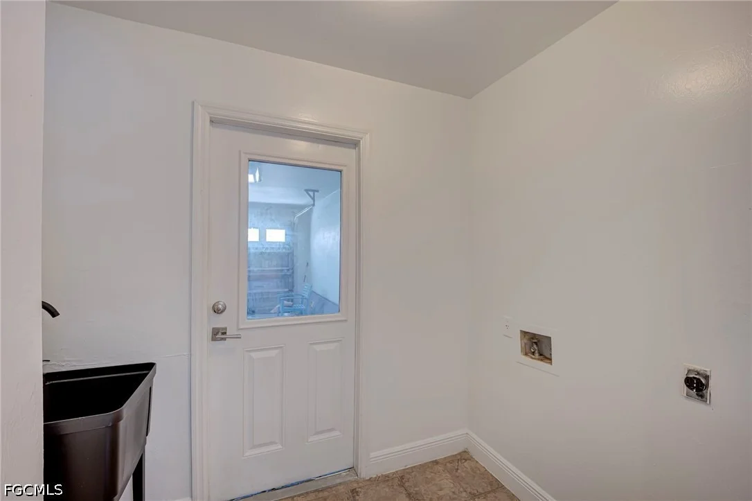 Photo of 902 Adeline Avenue