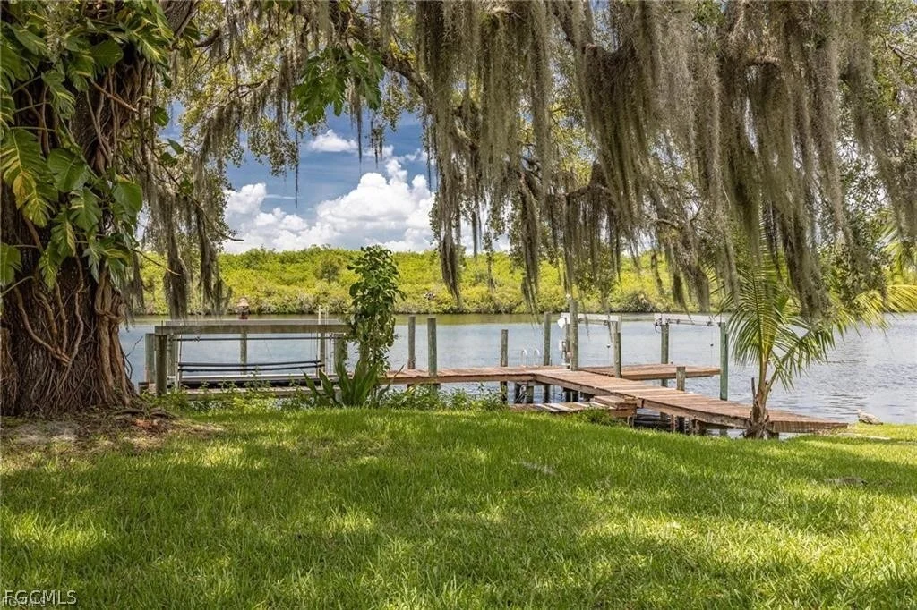 Photo of 2030 Fort Denaud Road