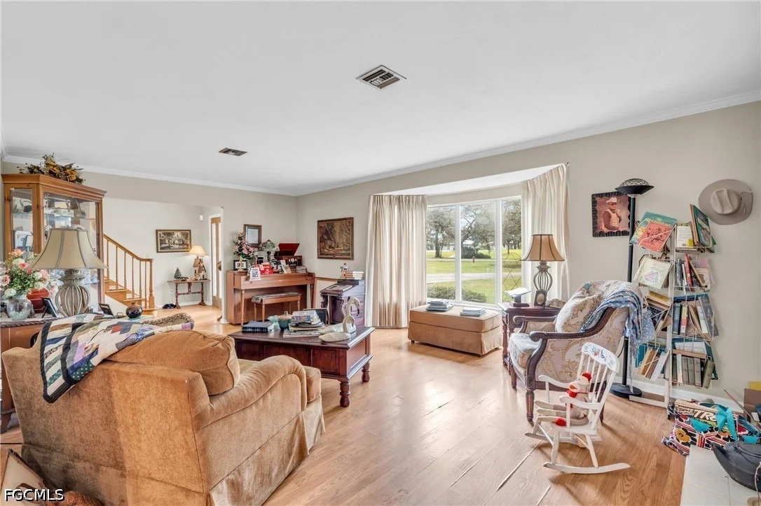 Photo of 1210 Riverbend Drive