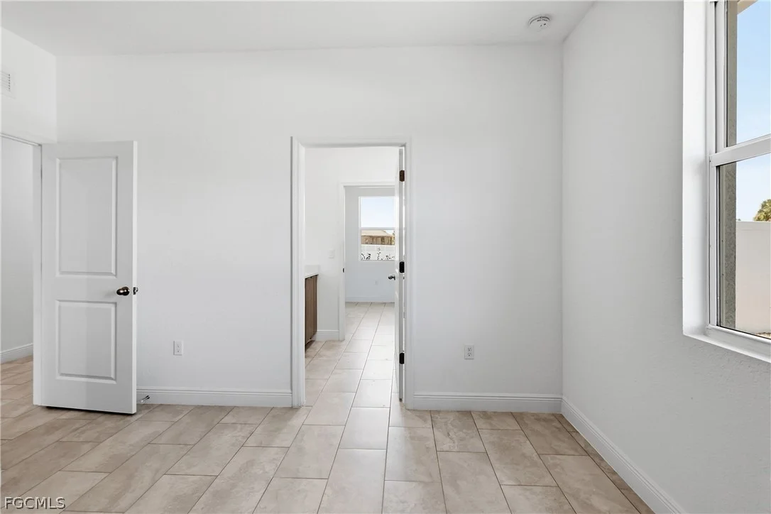 Photo of 1300 E BUCKNELL Lane