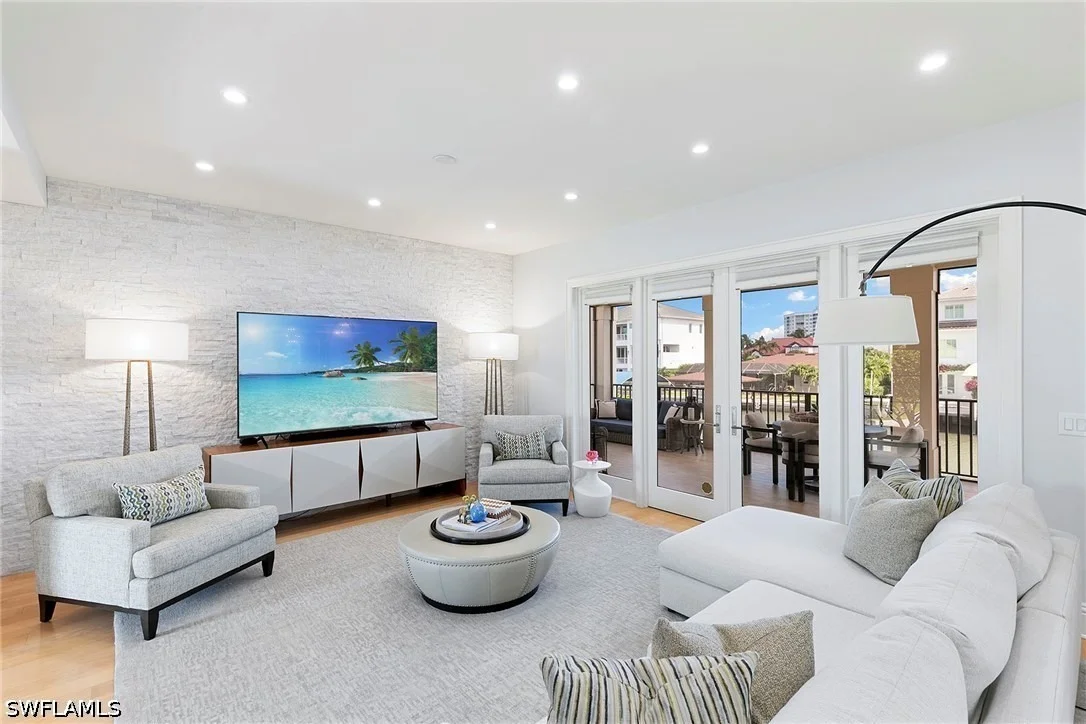 Photo of 357 Egret Avenue