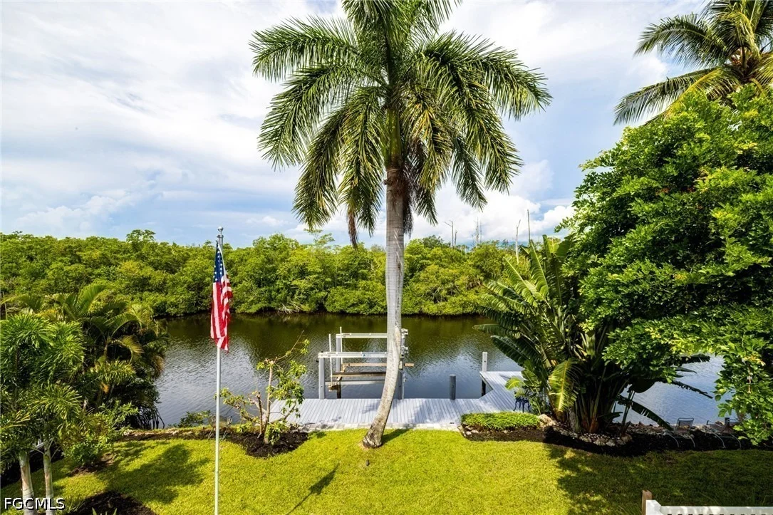 Photo of 1495 Gordon River Lane