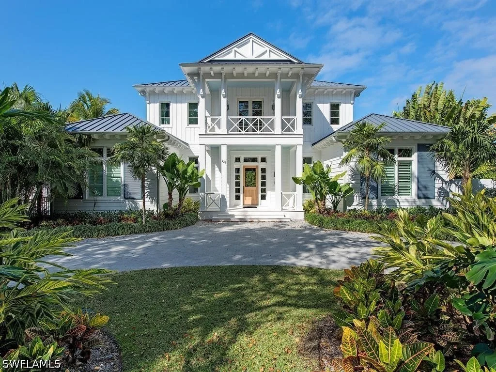 Photo of 225 4th Avenue N