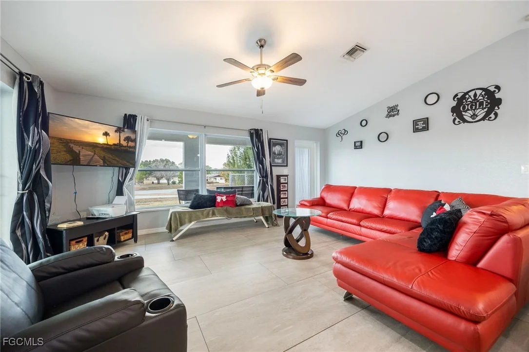 Photo of 1053 Lock Lane SW