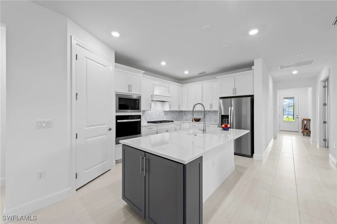Photo of 42051 Edgewater Drive