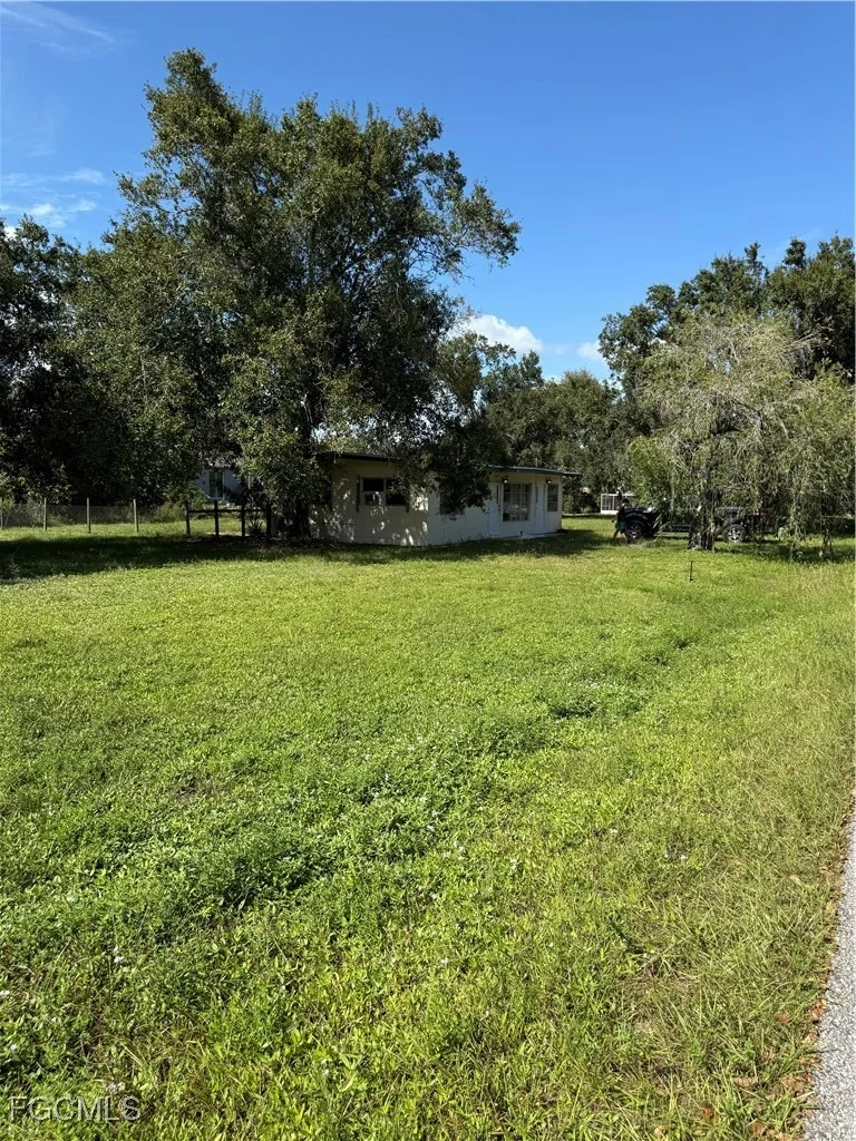 Photo of 5915 Howard Lane
