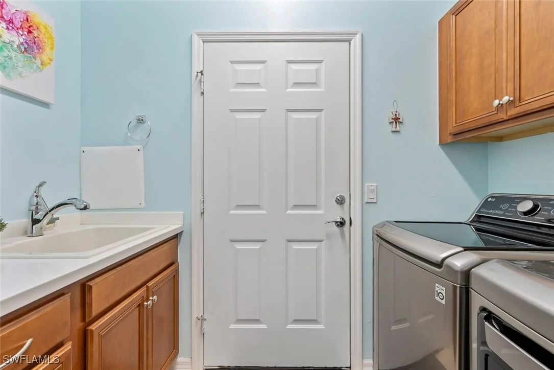 Photo of 6101 Victory Drive