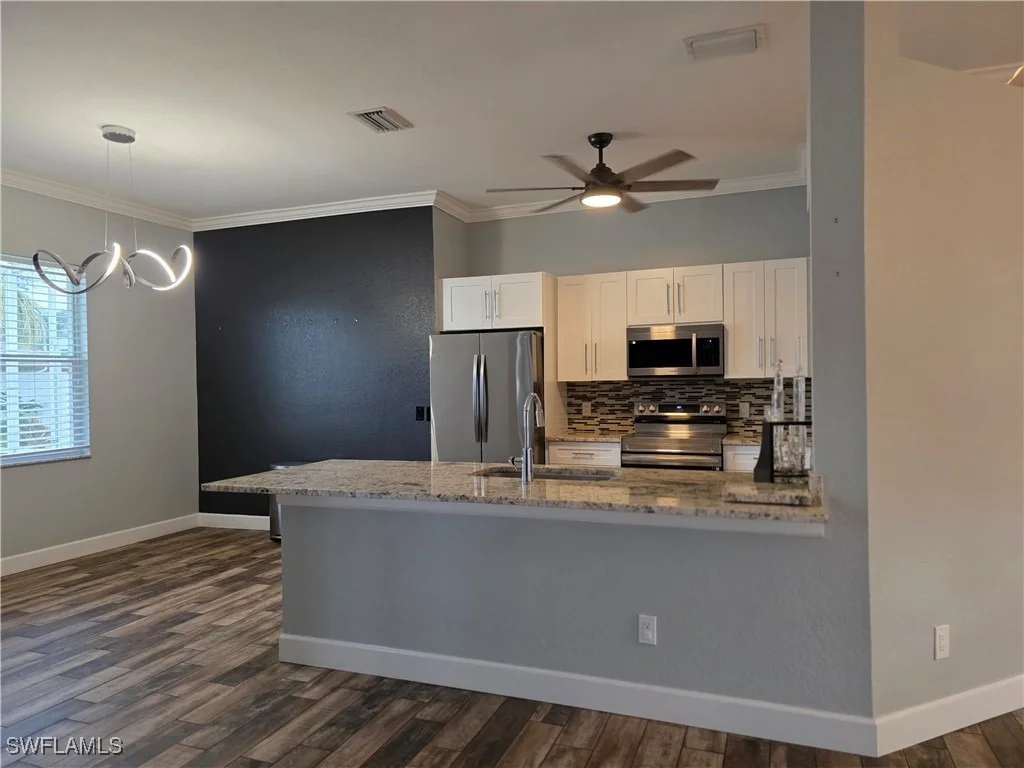 Photo of 857 Summerfield Drive