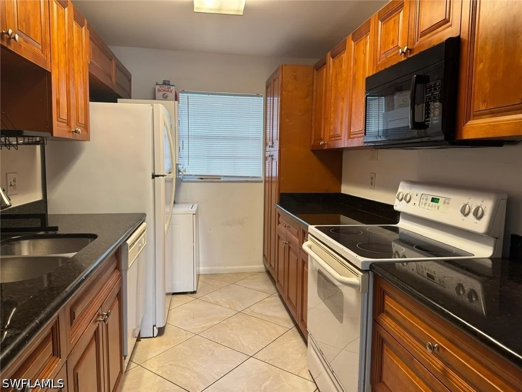 Photo of Unit 21 at 4900 Biscayne Drive