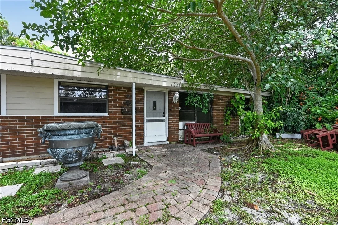 Photo of 1223 Embassy Lane