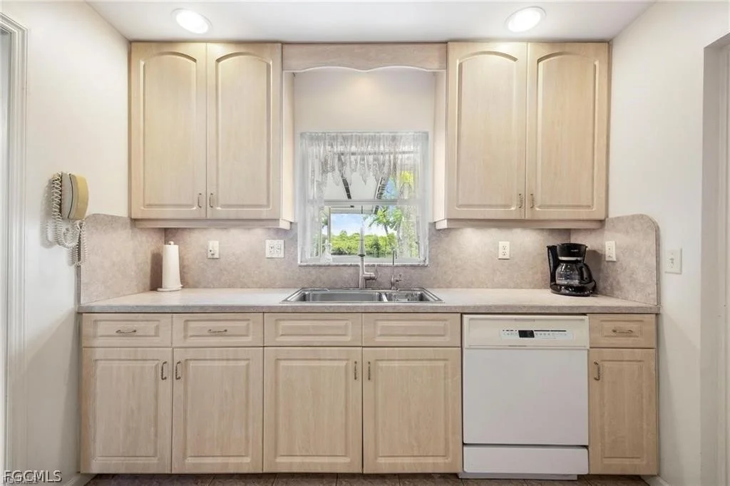 Photo of 2030 Fort Denaud Road
