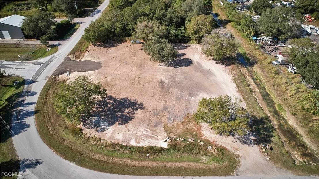 Photo of 400 S Industrial Loop