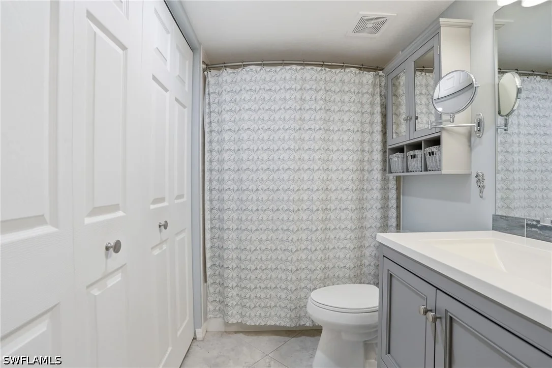 Photo of Unit 309 at 4111 Lorene Drive