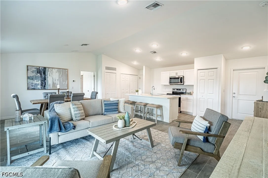 Photo of 593 Pierre Circle