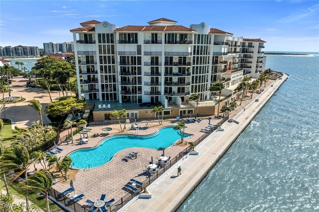 Photo of Unit 306 at 700 La Peninsula Boulevard