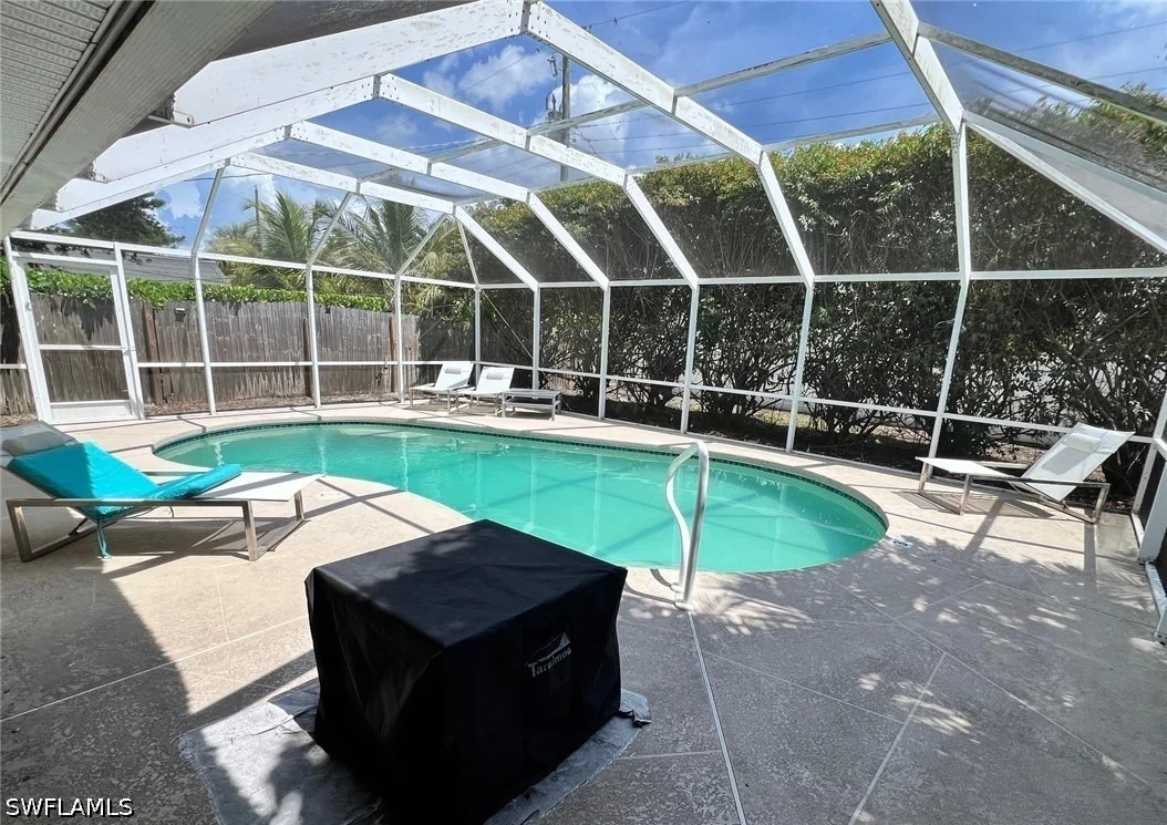 Photo of 690 95th Avenue N