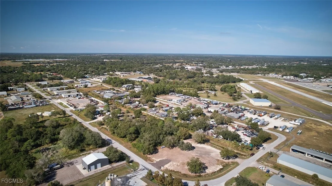 Photo of 400 S Industrial Loop