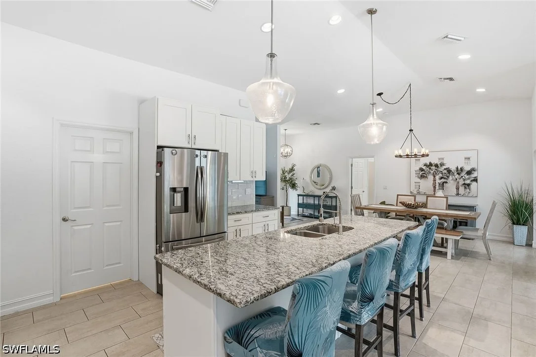 Photo of 721 Logan Boulevard S