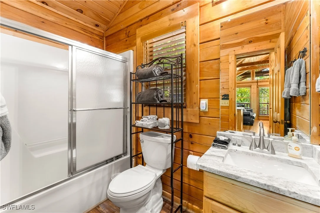 Photo of 4062 Chamberlain Lane