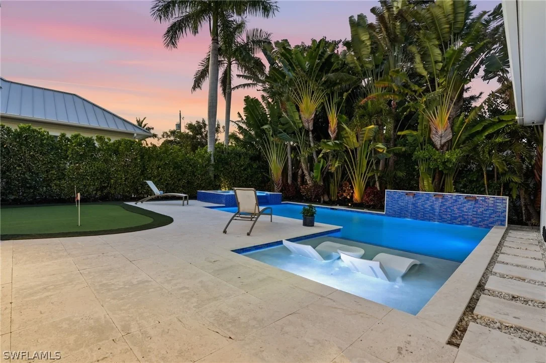 Photo of 725 Harbour Drive