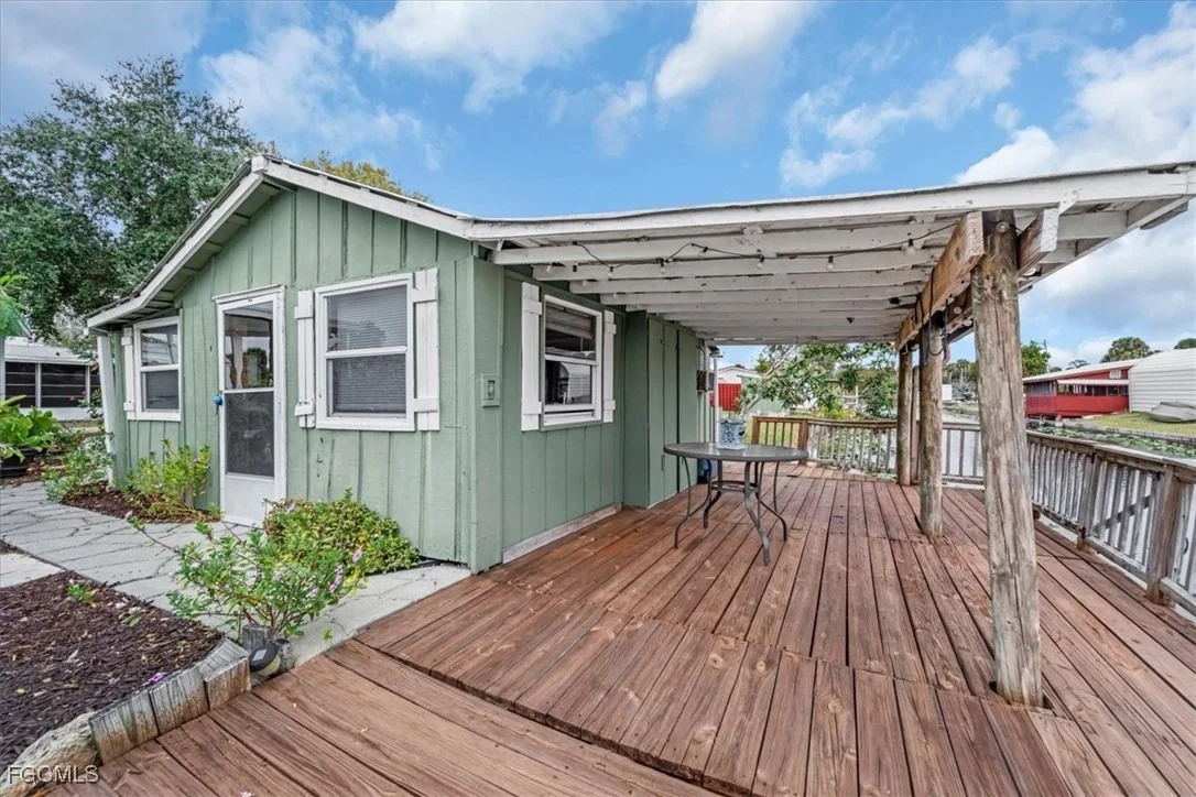 Photo of 1083 Sunset Strip