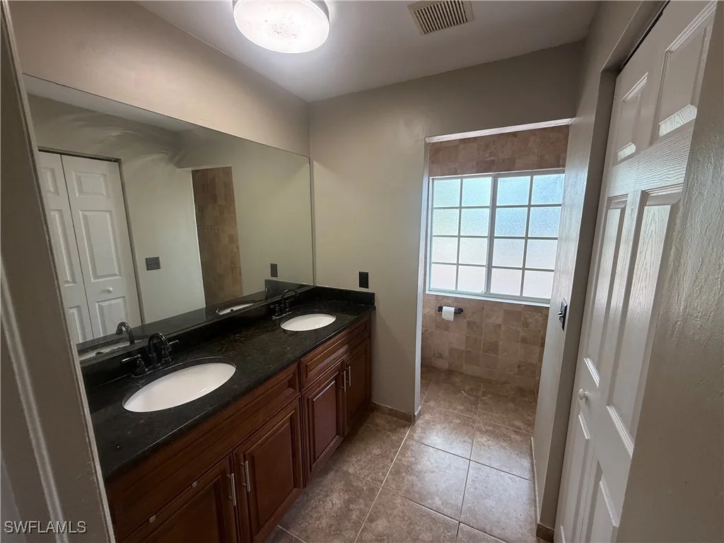 Photo of 4335 18th Avenue SE