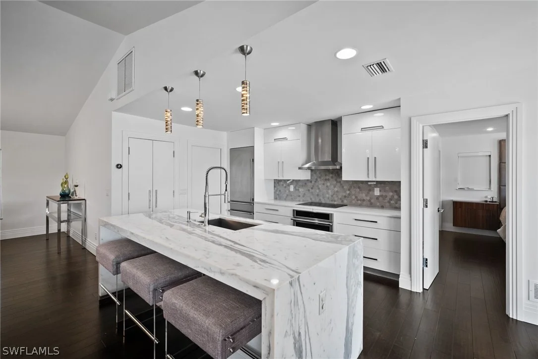 Photo of 266 Egret Avenue