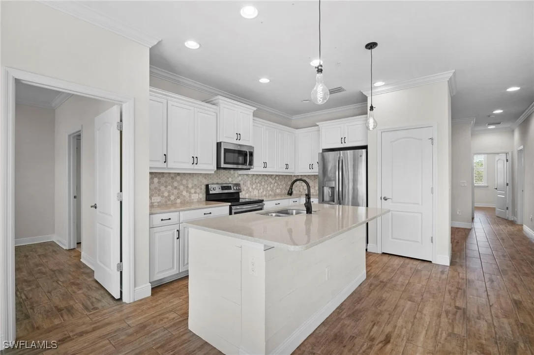Photo of Unit 405 at 6934 Avalon Circle