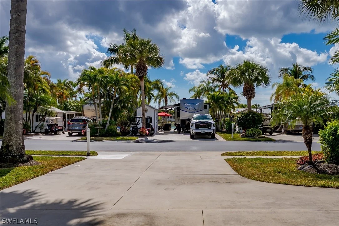Photo of 1076 Diamond Lake Circle