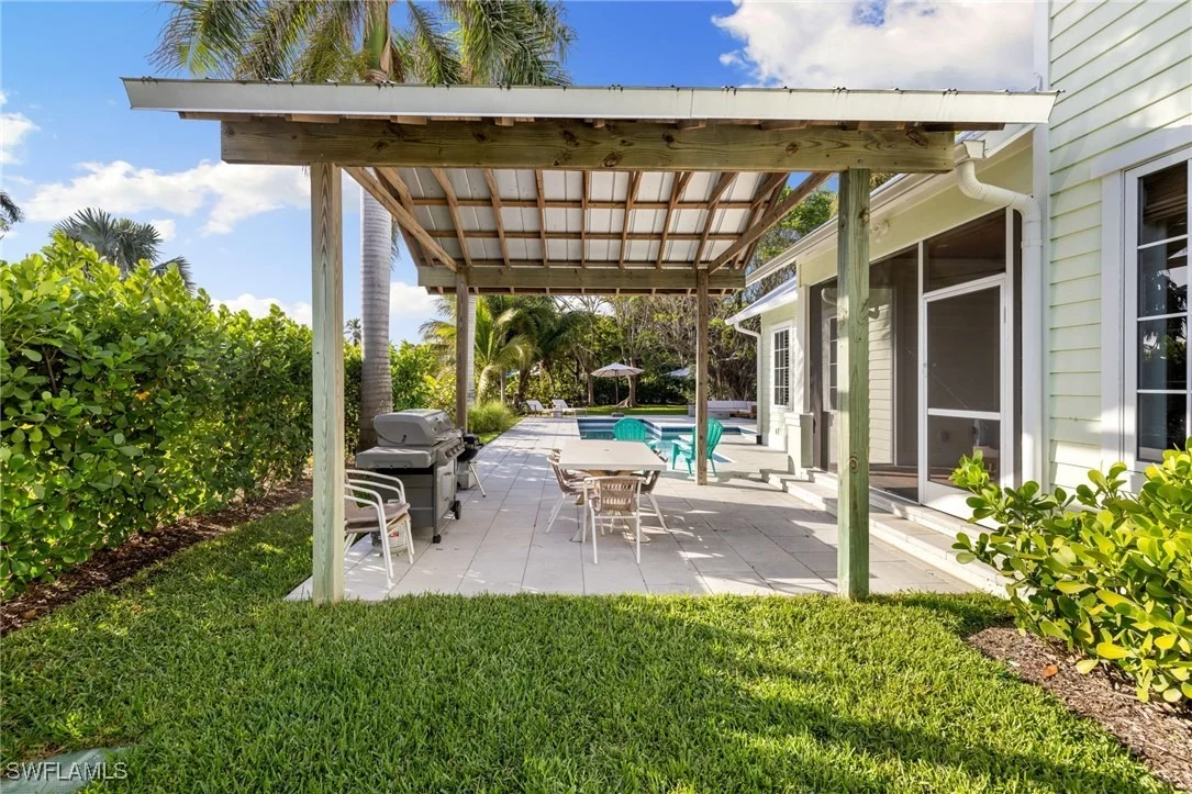 Photo of 572 7th Avenue N
