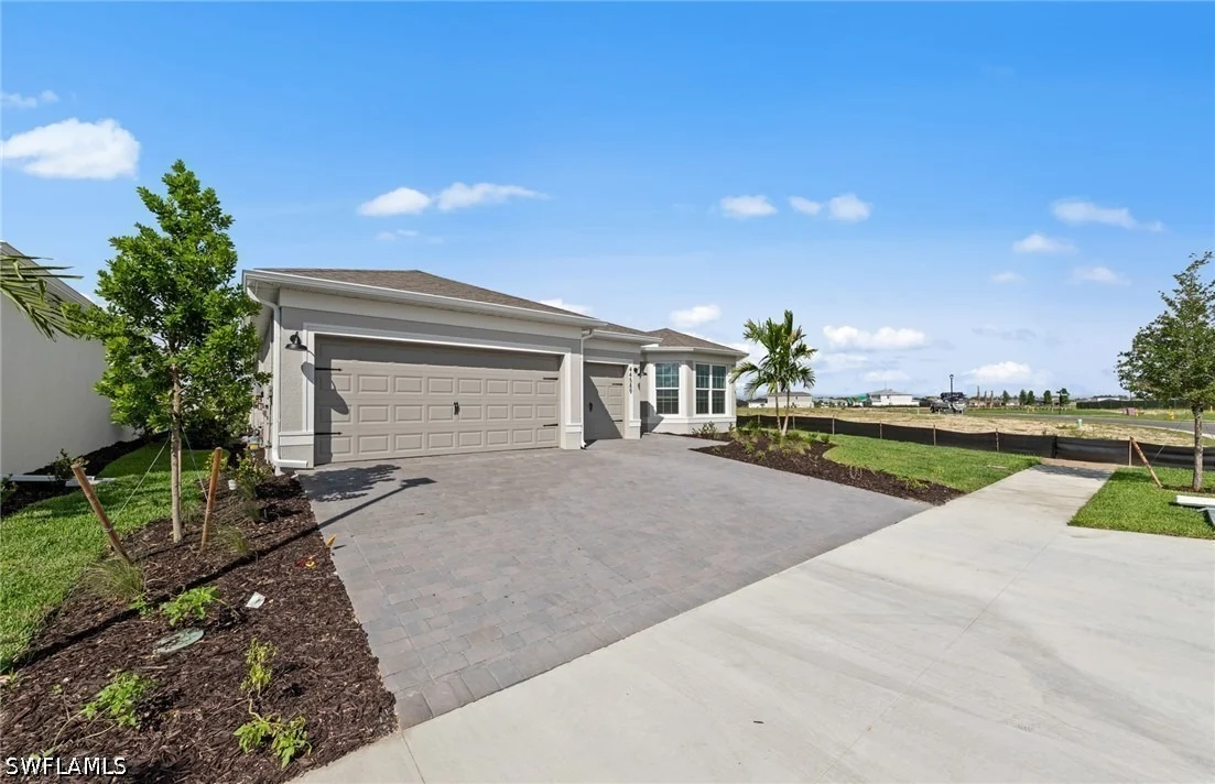 Photo of 44589 Emerald Street