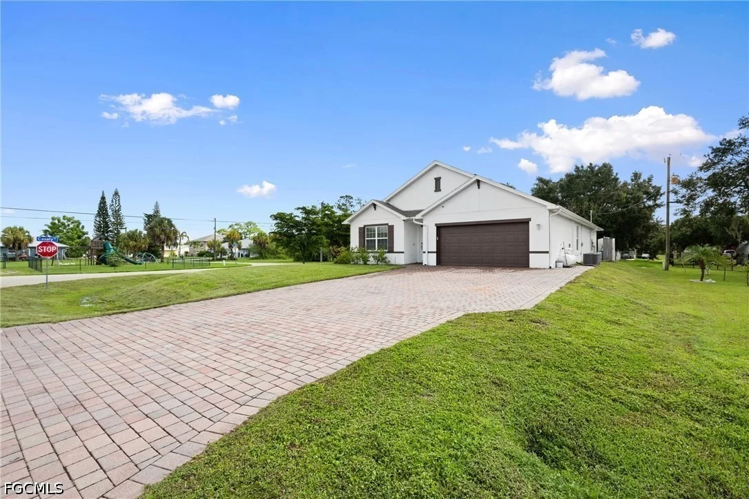 Photo of 2261 Webster Road