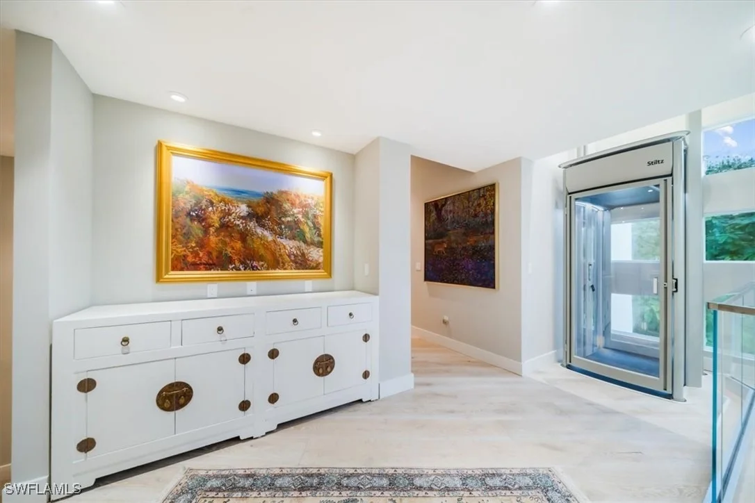 Photo of 367 5th Avenue N