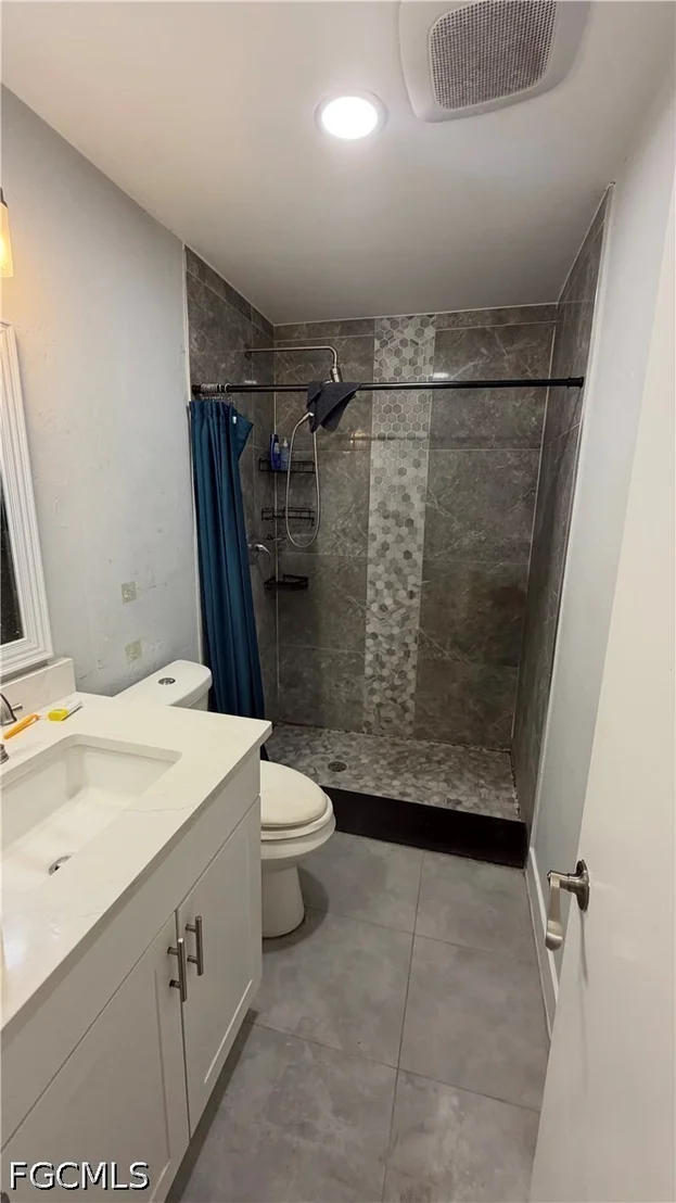 Photo of 1004 E Jersey Road