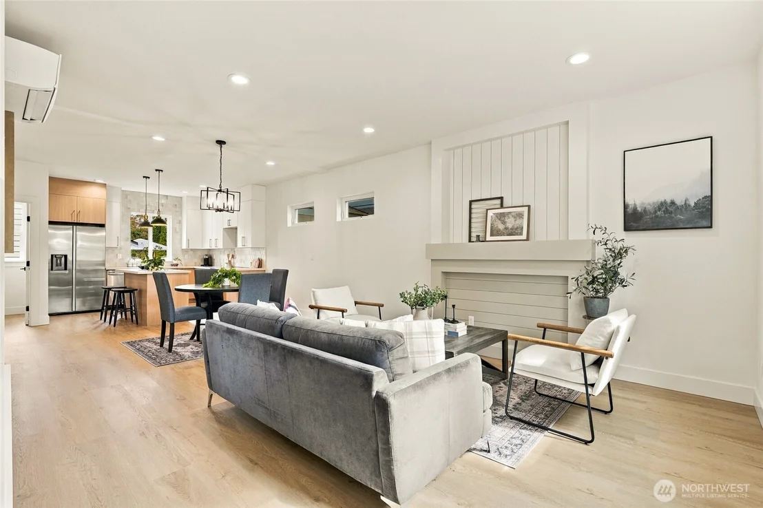 Photo of Unit A at 5513 Fleming Street
