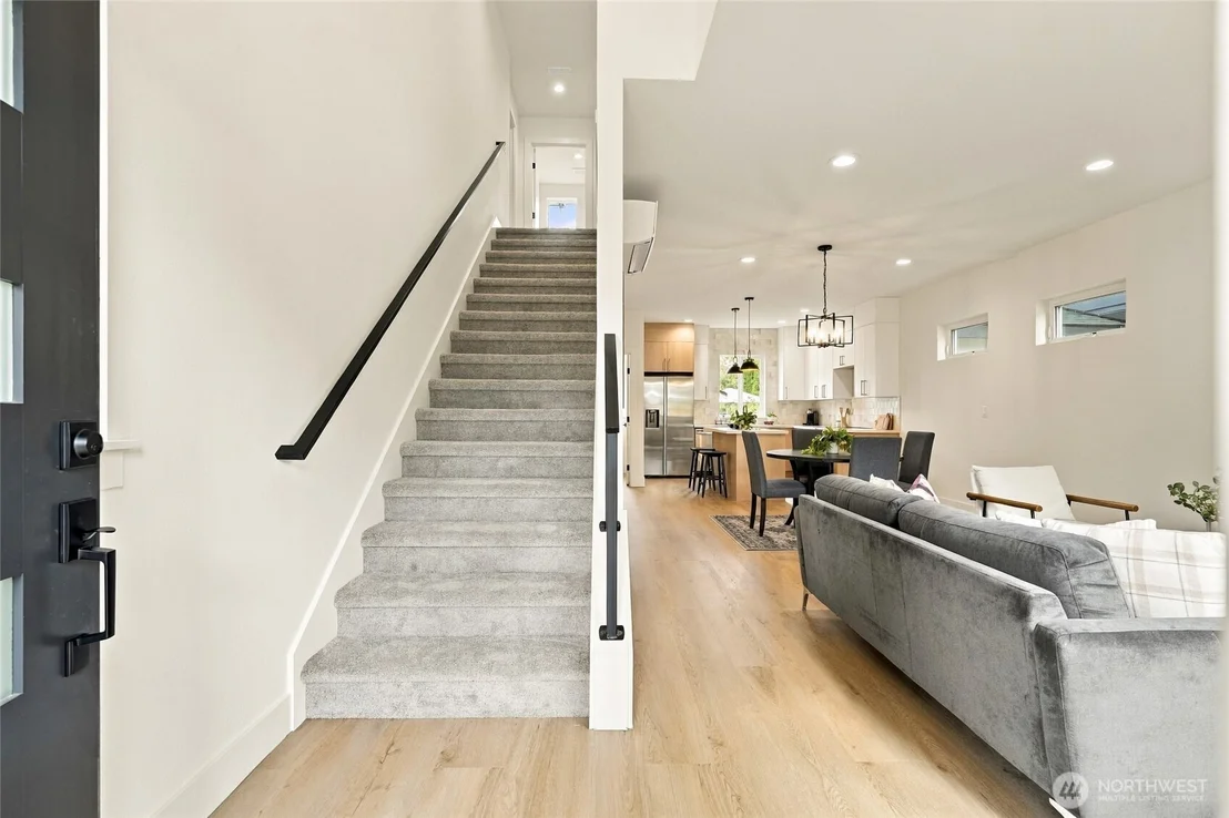 Photo of Unit A at 5513 Fleming Street