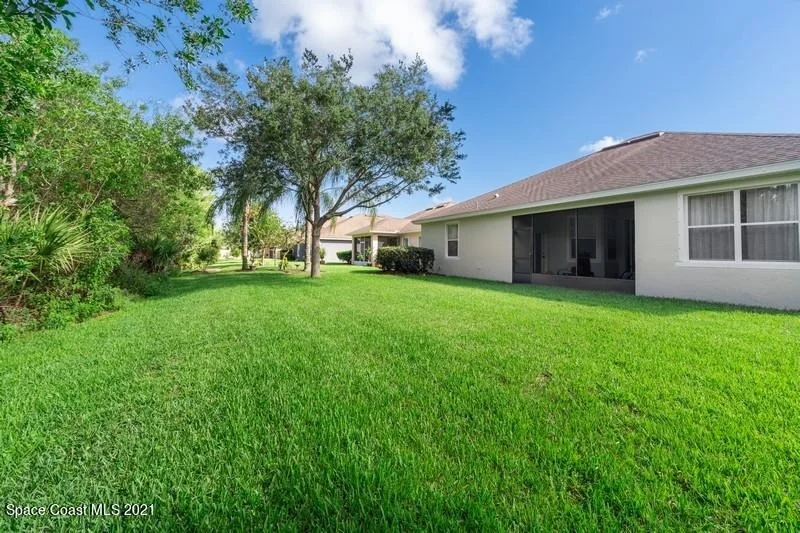 Photo of 276 SE Abernathy Circle