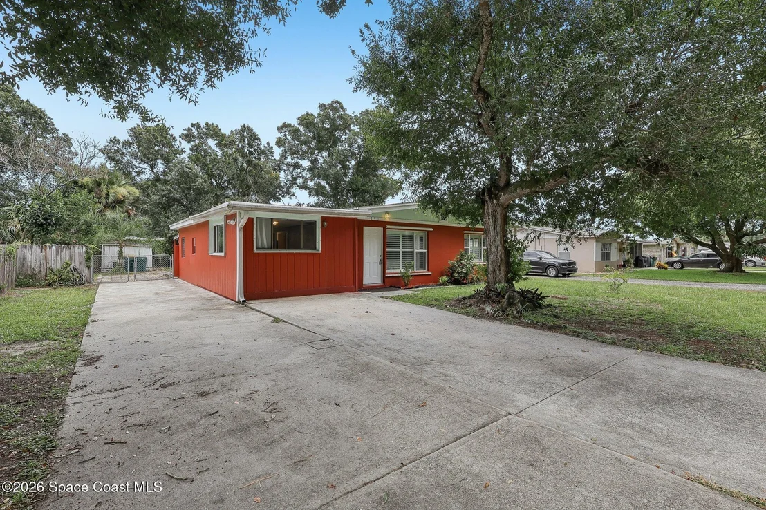 Photo of 230 Gray Road