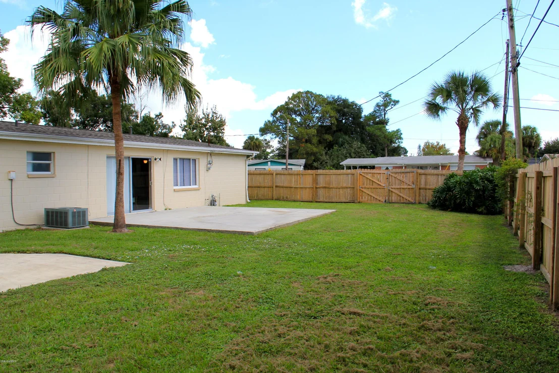 Photo of 1079 Madrid Road