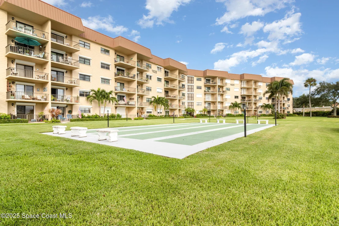 Photo of Unit 507B at 1049 Rockledge Drive